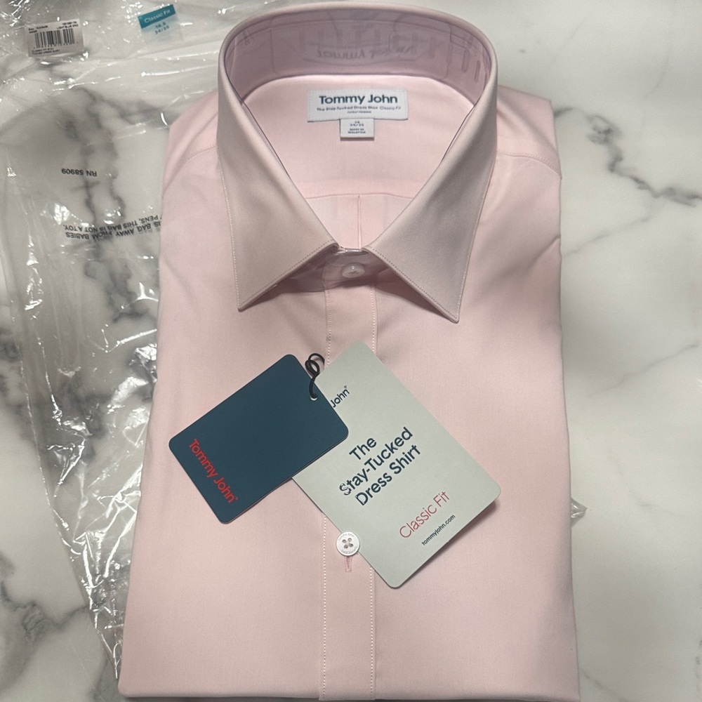 NWT Tommy John Light Pink Dress Shirt for Men the stay tucked dress shirt